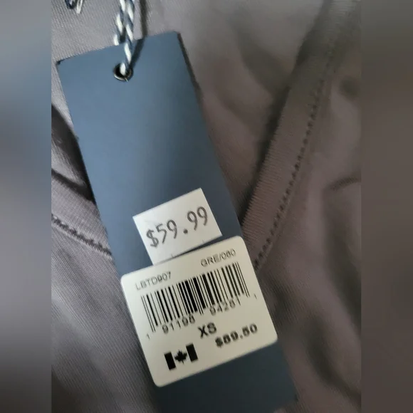 Simple Dress - Picture 4 of 8